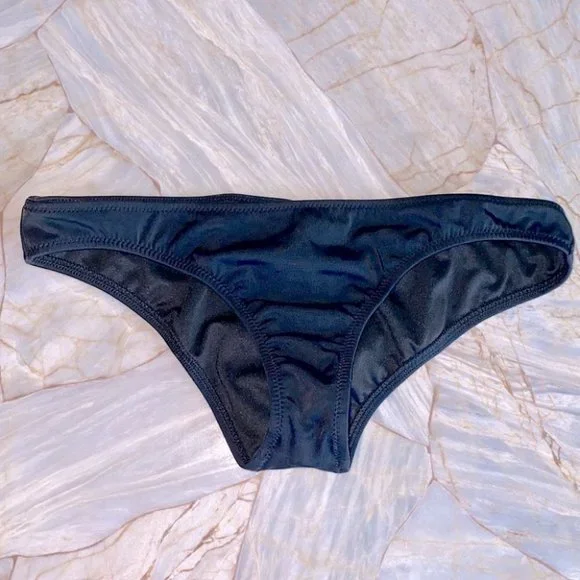 VS Bombshell Bikini Set Swimsuit 32A XSmall - Picture 9 of 15